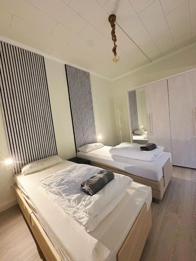 2 Schlafzimmer Waschenspuelmaschine Duisbourg Extérieur photo